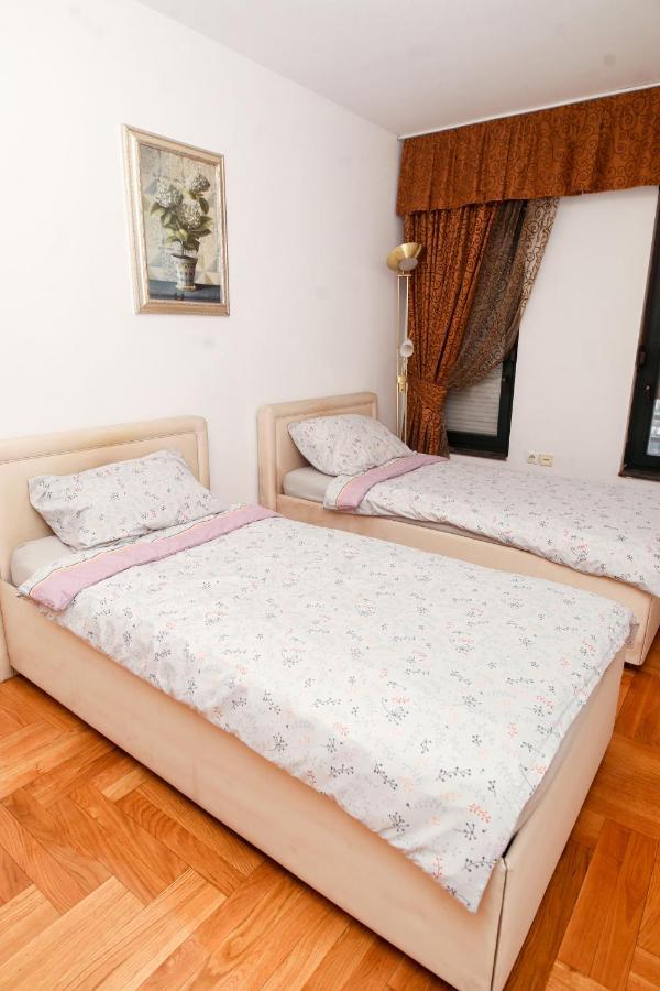Ugodan I Luksuzan Apartman بانيا لوكا المظهر الخارجي الصورة
